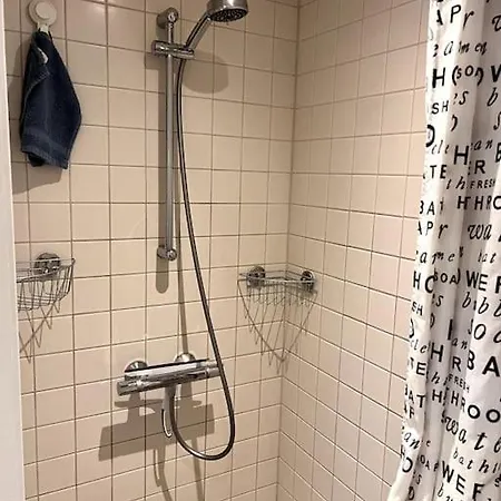 Stilren Lejlighed I Nybygget Havnekvarter.